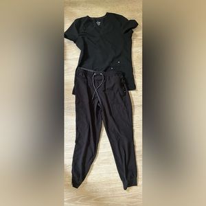 Black Beyond Scrubs Sz Small Set
